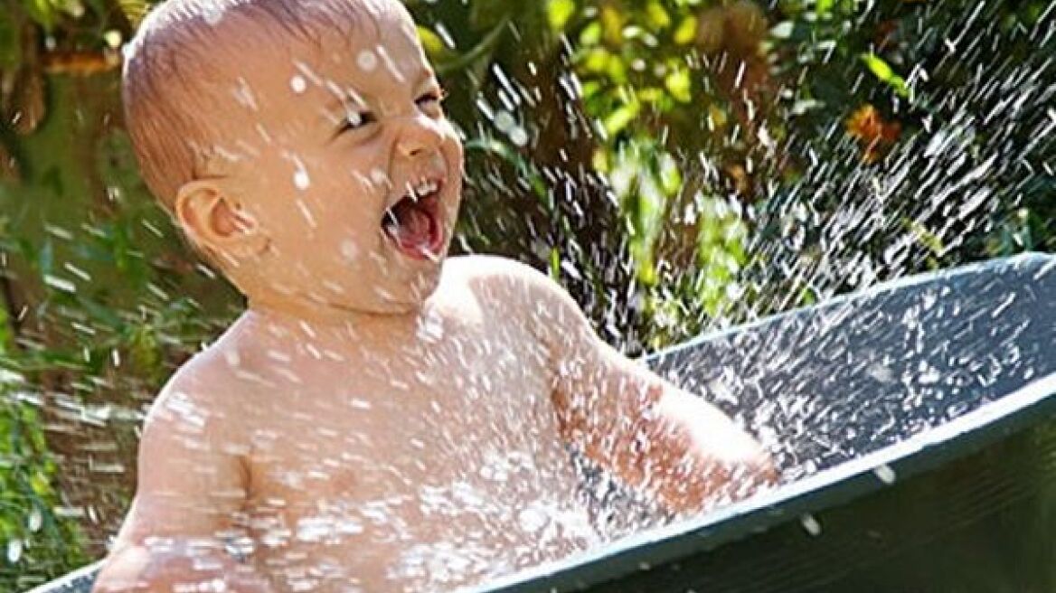 Έτσι θα προστατέψετε τα παιδιά από τον καύσωνα!