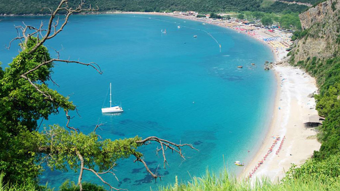 Χαστούκι από το Lonely Planet: Grexit και...στις παραλίες!