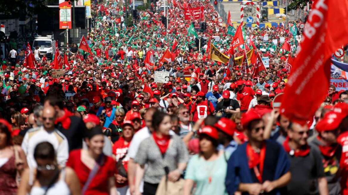 Βρυξέλλες: Πορεία αλληλεγγύης από τους Βέλγους προς τον ελληνικό λαό