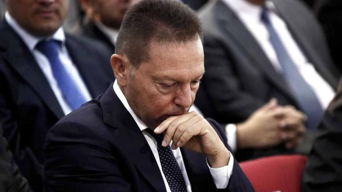Τι κρύβει ο πόλεμος κατά Στουρνάρα: Επικοινωνιακό σόου ή σχέδιο κατά του ευρώ;