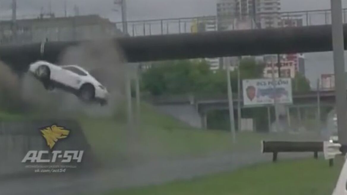 Video: Απίστευτο ατύχημα με Porsche Cayman S