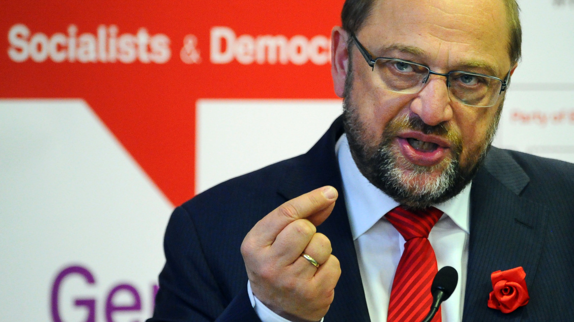 Σουλτς: Δεν γίνεται κάποιος να μην πληρώνει τα χρέη του αλλά να περιμένει χρήματα από την ΕΕ