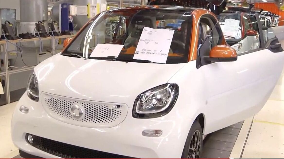 Video: Στο… μαιευτήριο του νέου smart