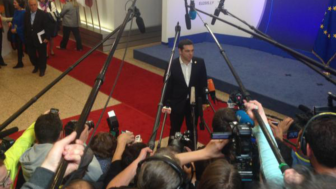 Τσίπρας: Προστατεύουμε τη μέση λαϊκή οικογένεια, θα πληρώσουν όσοι μπορούν να σηκώσουν τα βάρη