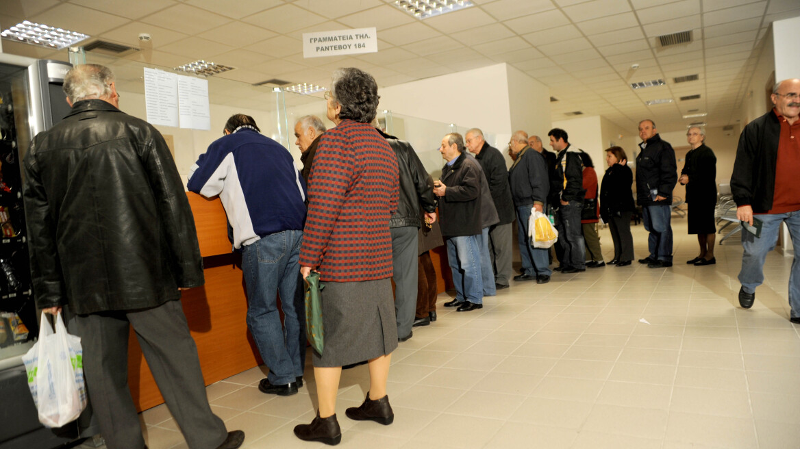 Eurostat: Στα 882 ευρώ η μέση σύνταξη στην Ελλάδα