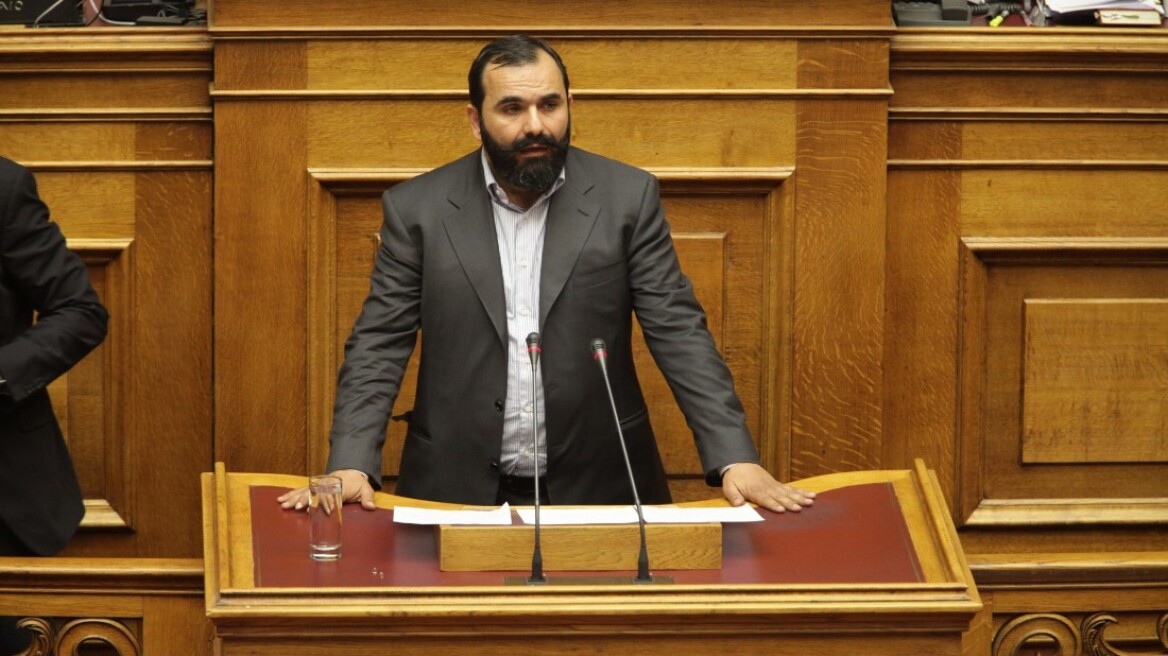 Βουλευτής των ΑΝΕΛ μοιράζει το 50% του μισθού του επειδή δεν έχουν υλοποιηθεί οι προεκλογικές υποσχέσεις!