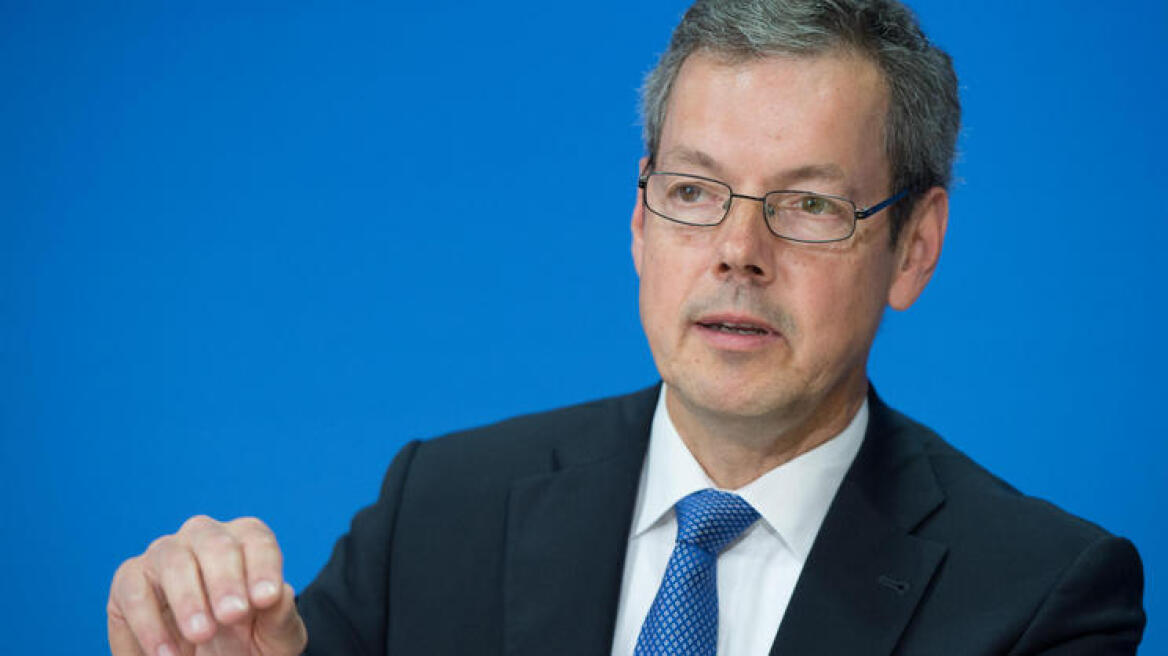 Μπόφινγκερ: Αντιπαραγωγικές για την ανάπτυξη της Ελλάδας οι προτάσεις του ΔΝΤ