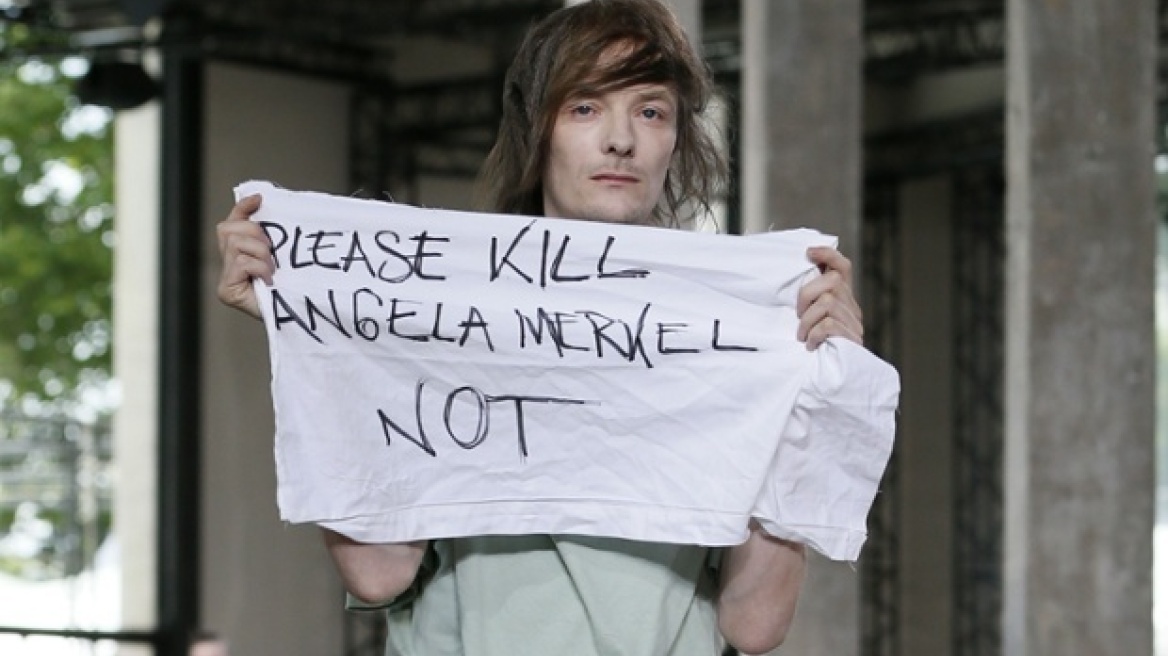 Who is the top model who wants to kill Angela Merkel – Not?