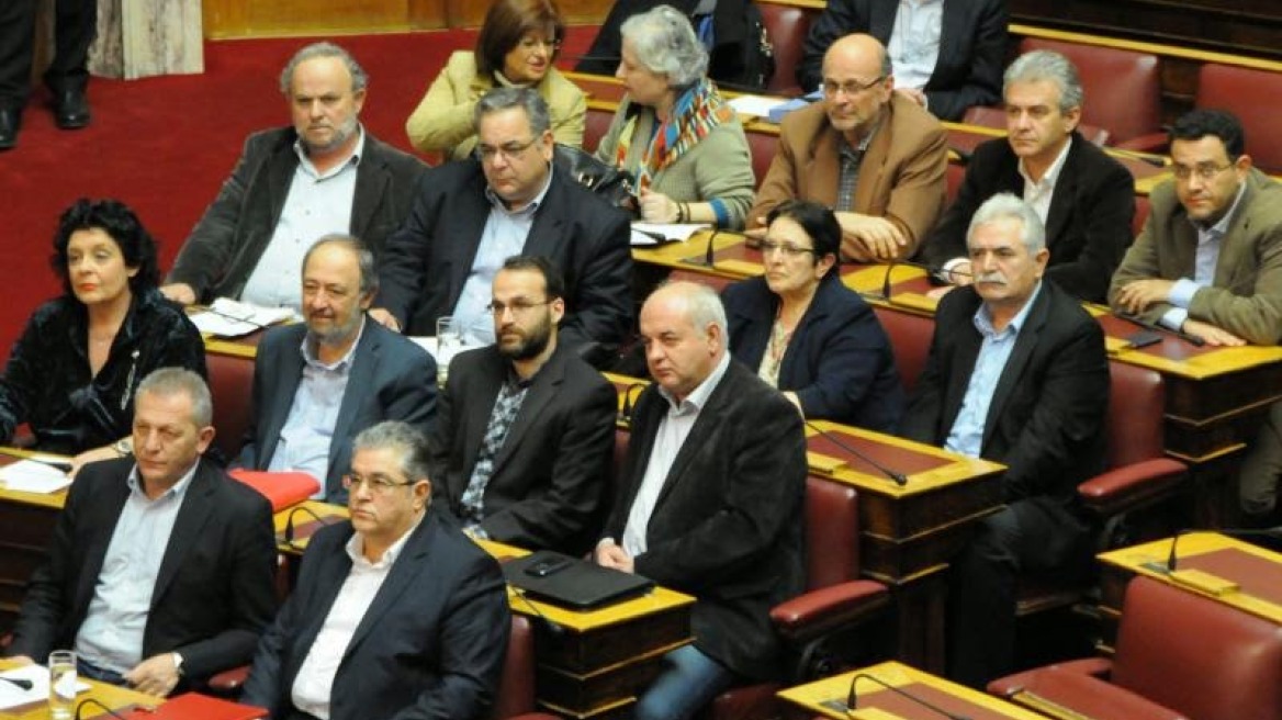 Σύγκρουση Τσίπρα με Κουτσούμπα για την πρόταση του δημοψηφίσματος