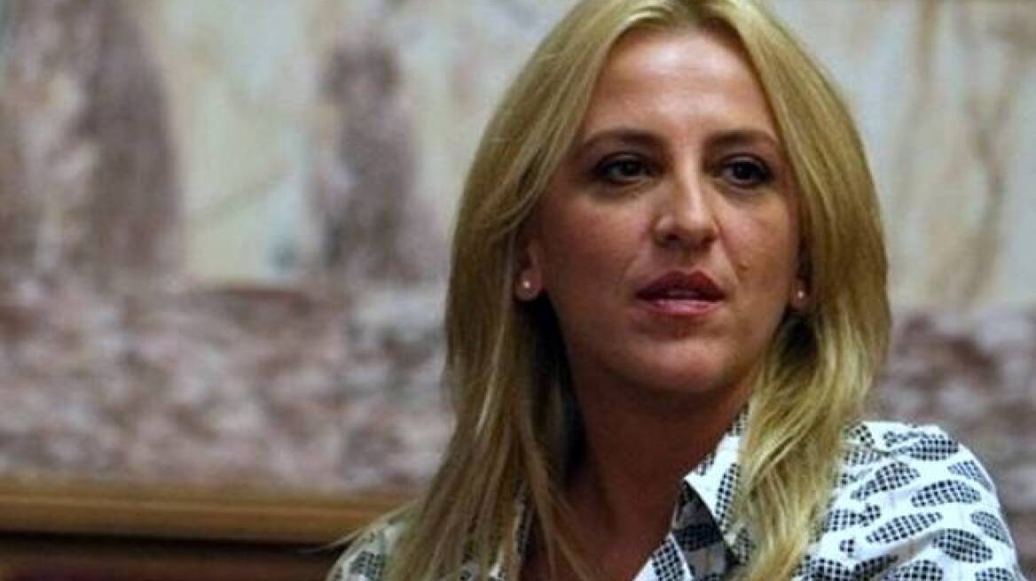 Επίθεση της Δούρου στα ΜΜΕ: «Ακούγονται φίδια»