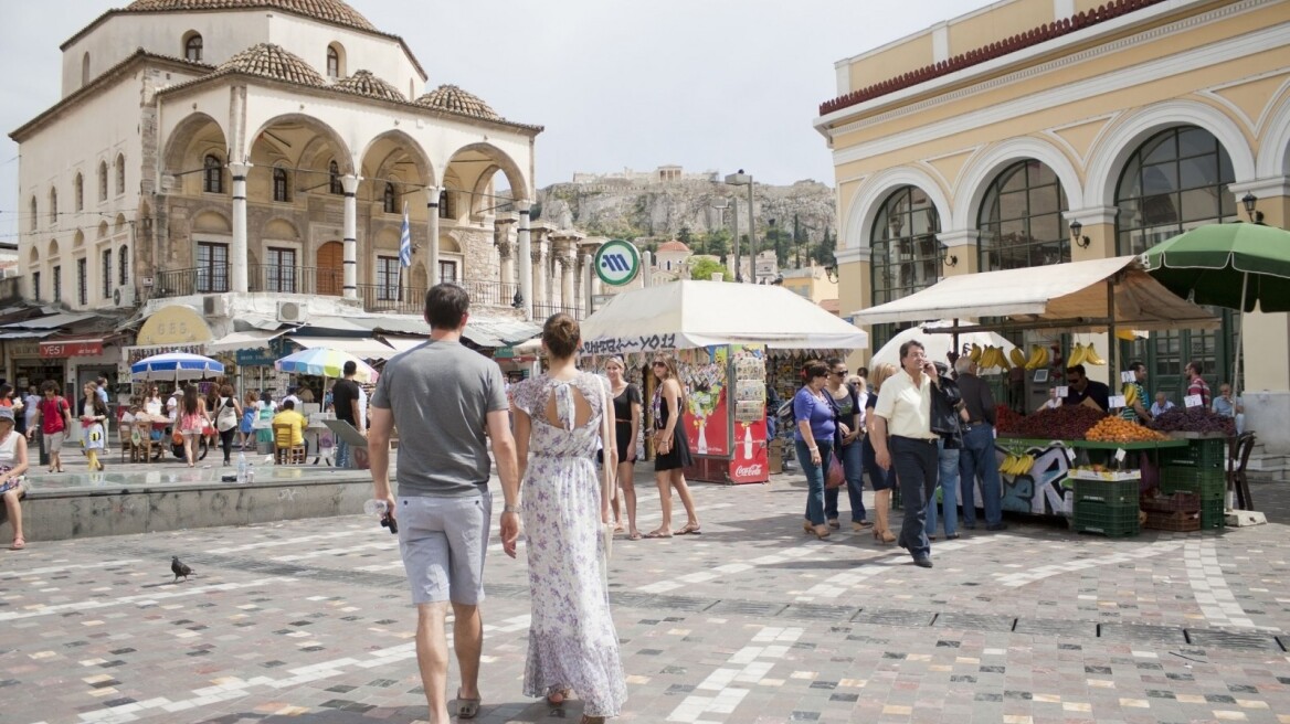 Γερμανικό ΥΠΕΞ: Οι τουρίστες στην Ελλάδα να έχουν στη διάθεσή τους μετρητά