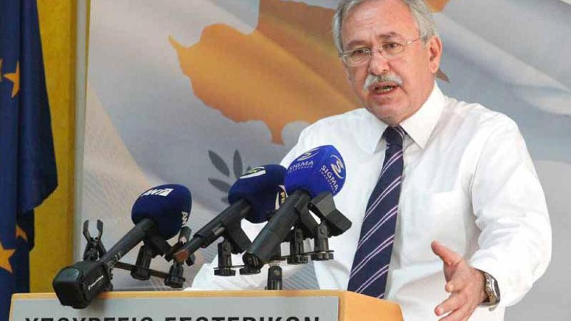 Κύπριος υπουργός Εσωτερικών: Εύχομαι ο Θεός να βοηθήσει την Ελλάδα