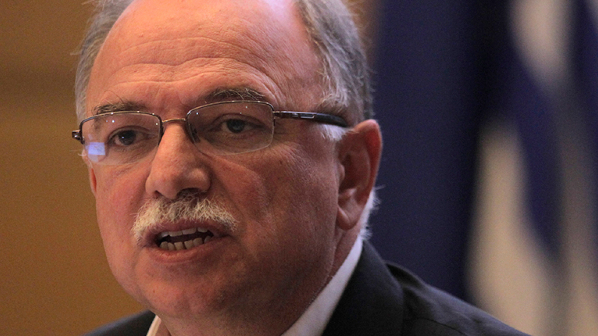 Παπαδημούλης: Τώρα επείγει το «ναι» στην πρόταση «μέσα και έξω»  