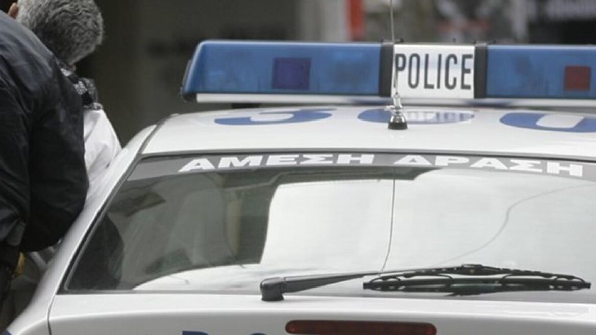 Πέταξε την κοκαΐνη και χτύπησε αστυνομικό