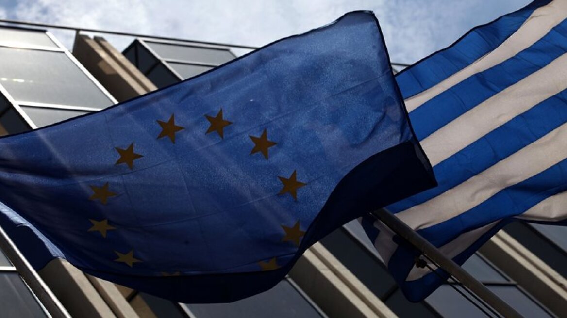 «Μουδιασμένη» η αντίδραση της Ευρώπης - Νέα σχέδια πέφτουν στο τραπέζι