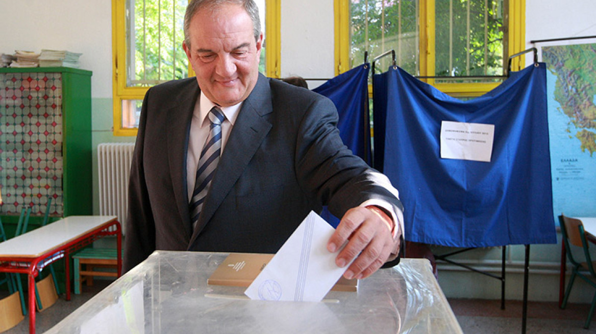 Χωρίς δηλώσεις ψήφισε ο Κώστας Καραμανλής