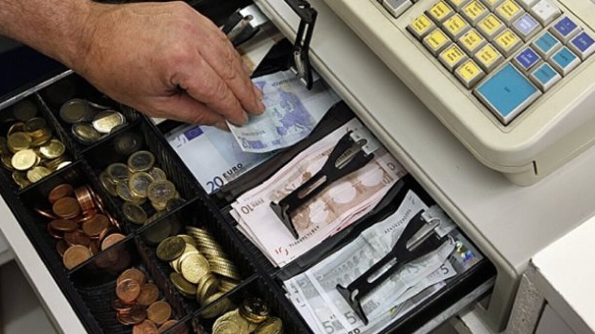 Σπείρα έκλεβε φούρνους και ζαχαροπλαστεία στο Βόλο