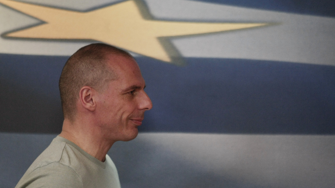 Το Twitter γράφει ιστορία με την παραίτηση Βαρουφάκη