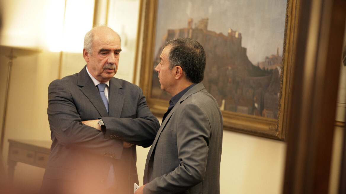 Βackstage στο Προεδρικό: Τα αστεία για τη Ζωή, τα «ρωσικά» του Λαφαζάνη και ο συνοφρυωμένος Τσίπρας