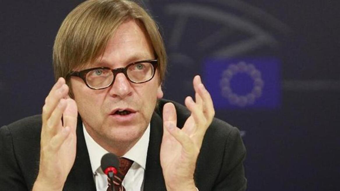 Φερχόφσταντ για Τσίπρα: «Θέλει τα λεφτά των φορολογούμενων μας και δεν μας εξηγεί τι θα τα κάνει»