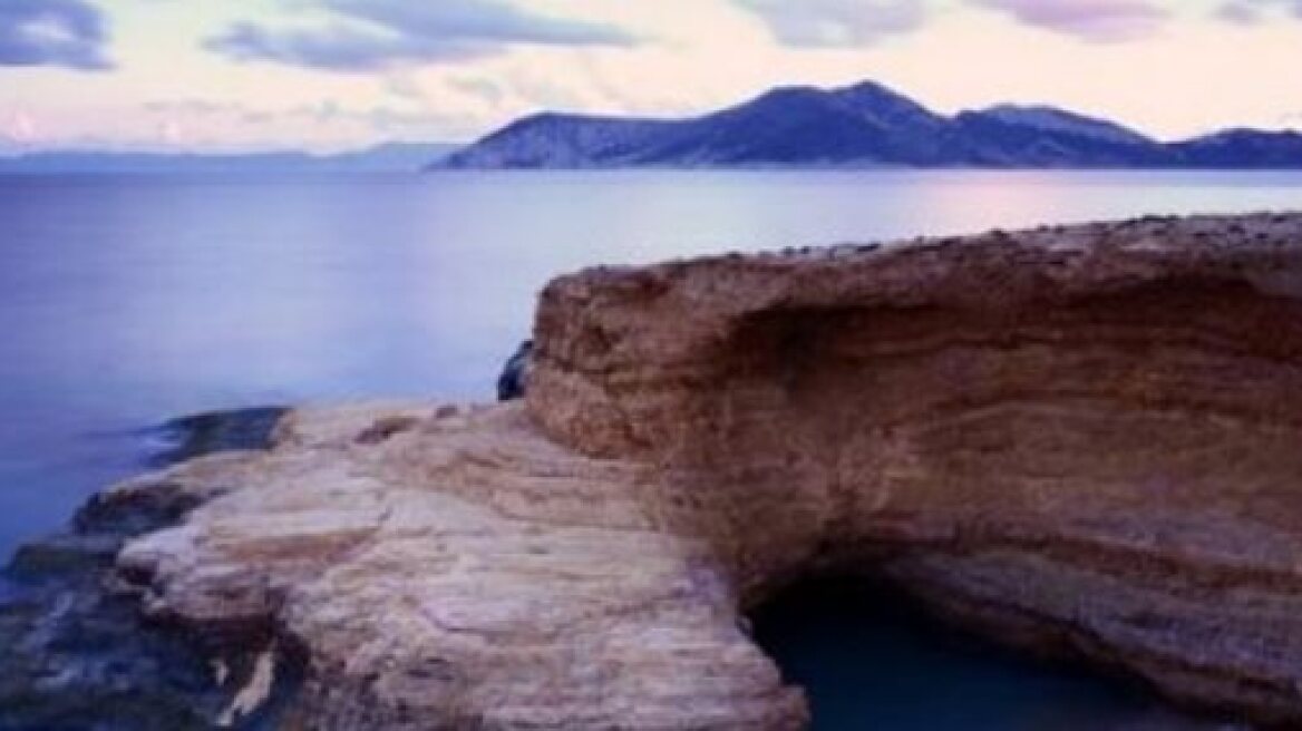 Η «κρυφή» παραλία του Αιγαίου – Γνωρίζετε που βρίσκεται;