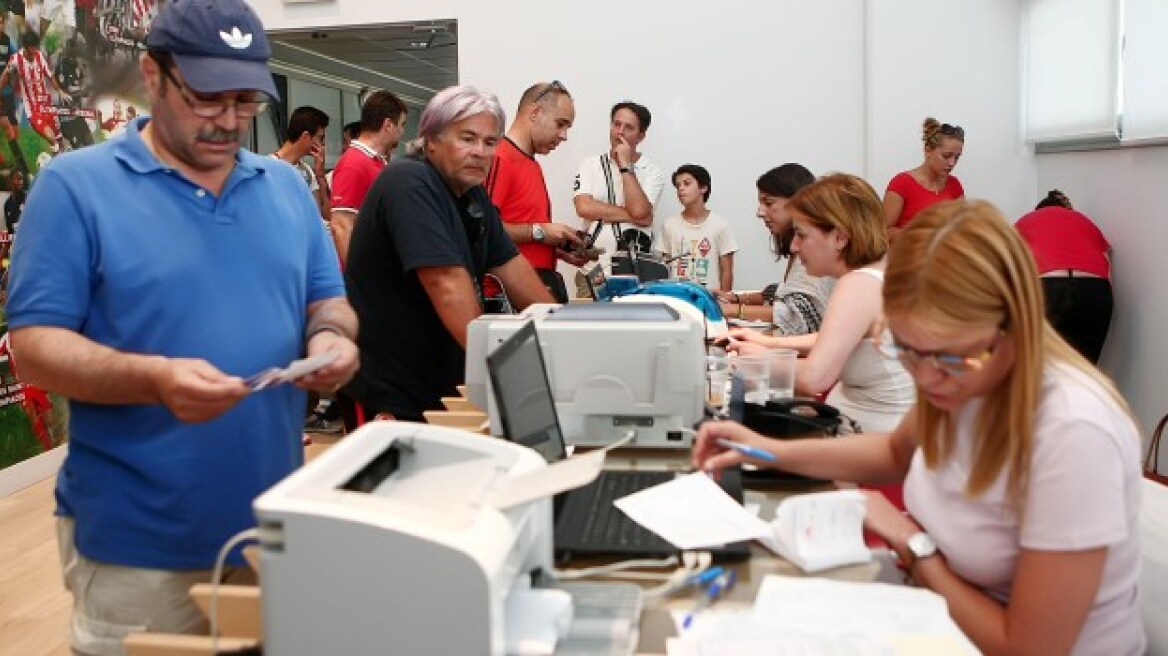 Ουρές για τα διαρκείας του Ολυμπιακού
