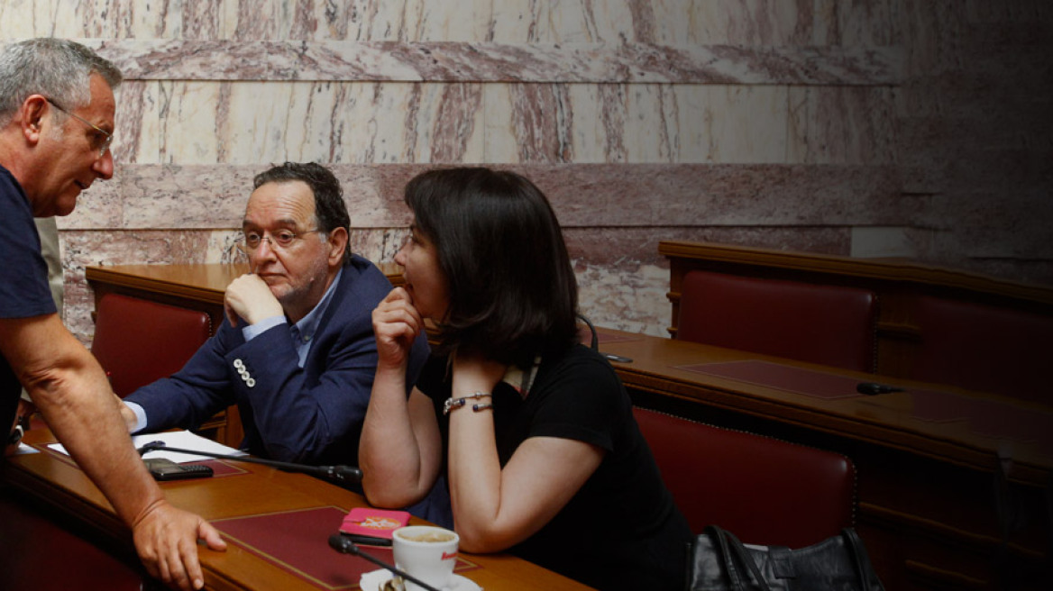 Μπλόκο στην κυβέρνηση απο διαφωνούντες υπουργούς και βουλευτές