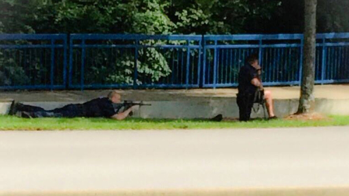 ΗΠΑ: Πέντε νεκροί σε δύο ένοπλες επιθέσεις σε στρατιωτικές εγκαταστάσεις