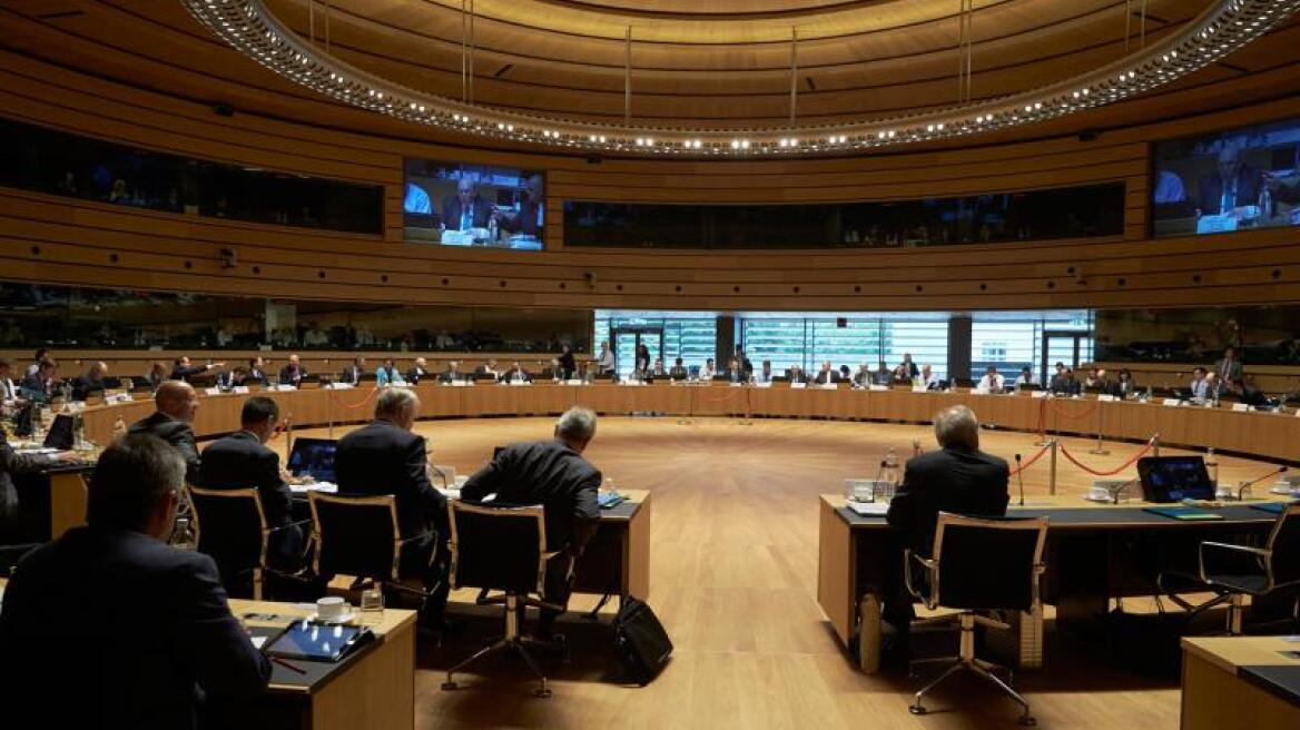 Συνεδριάζει το Ecofin - «Μάχη» μέτρο-μέτρο για να έρθουν τα λεφτά