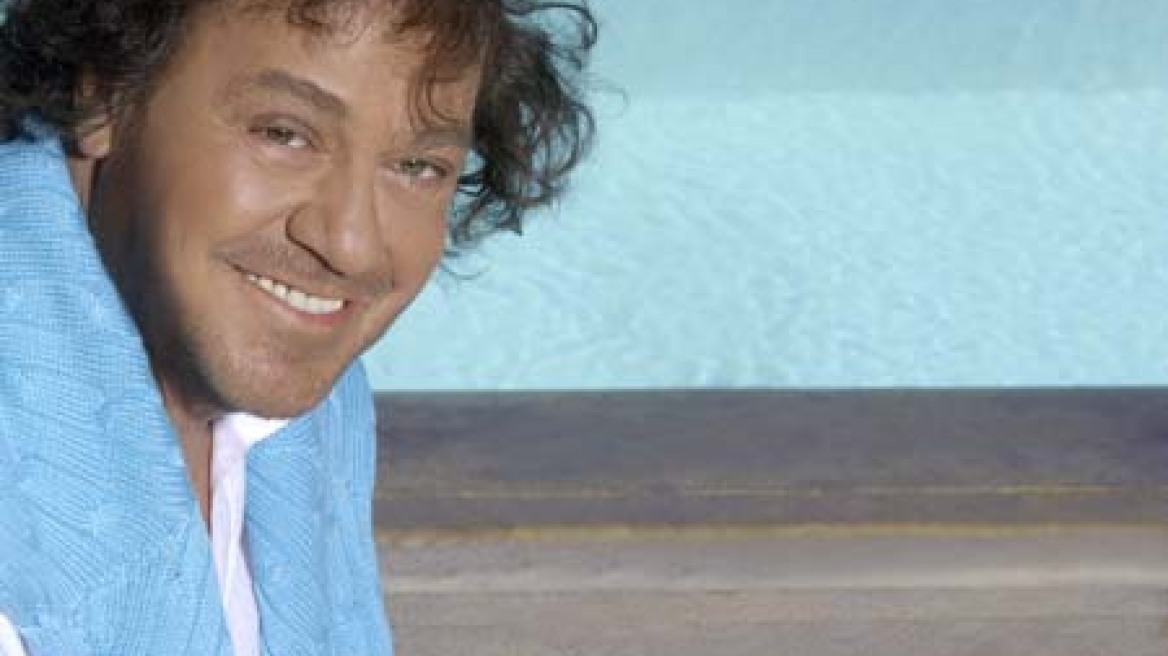 Ο Γιάννης Πάριος τον Σεπτέμβριο στο Κατράκειο Θέατρο