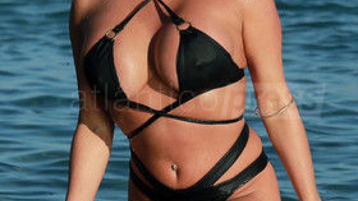 Lexy Stevens (caution-sizzling hot pics+vid)