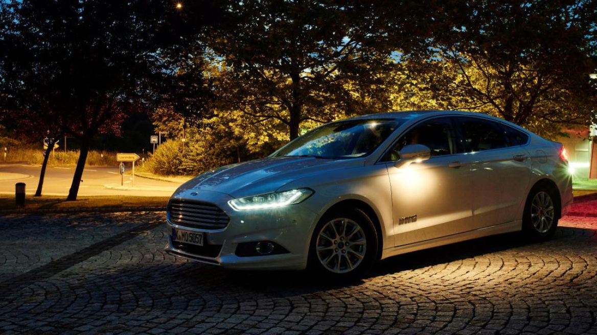Video: Τα μαγικά φώτα της Ford