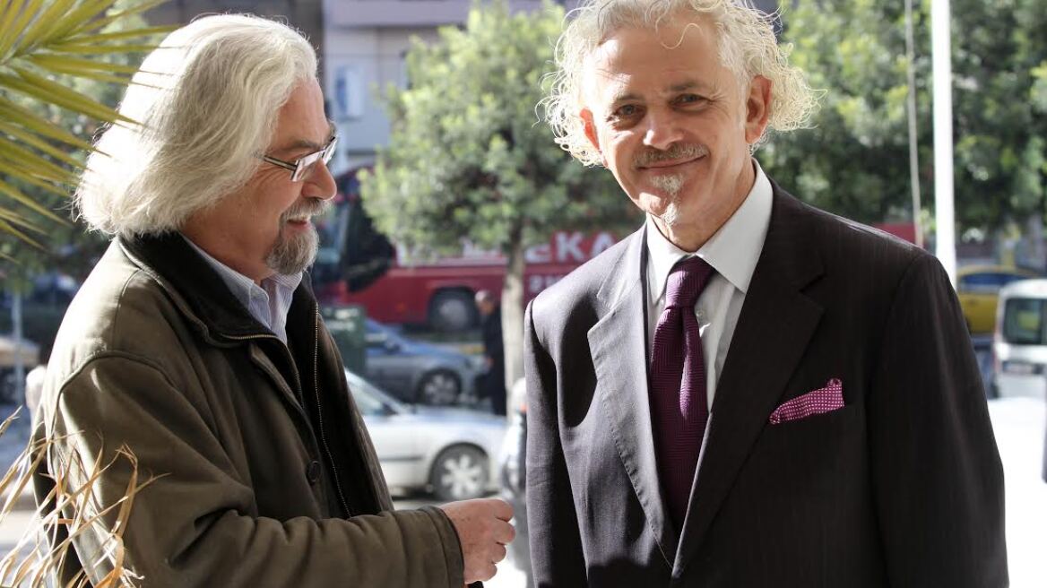 Δικηγόρος ζητεί να παραπεμφθεί σε δίκη ο Βαρουφάκης για εσχάτη προδοσία