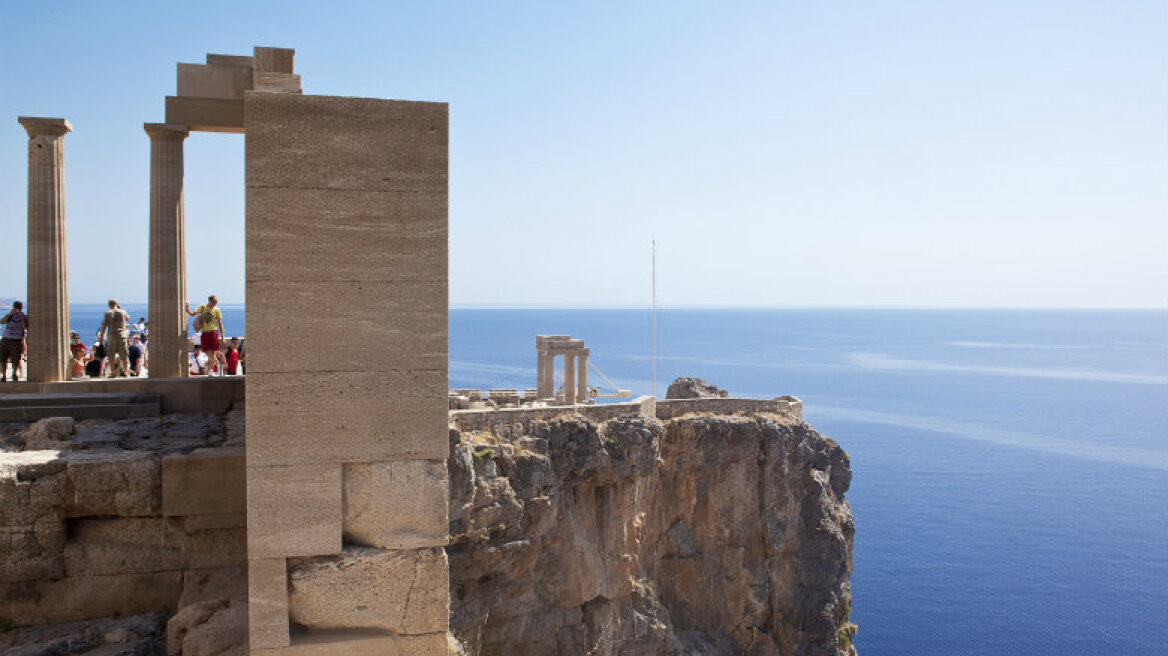 Γάλλοι τουρίστες: «Μας ανήκουν όλα στην Ελλάδα»