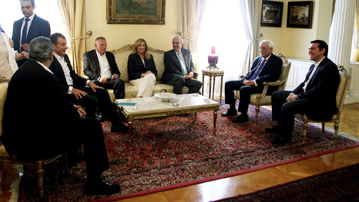 Μέσα στο Προεδρικό Μέγαρο: Ο σεισμός, το μαύρισμα του Σταύρου και το κομπλιμέντο Μεϊμαράκη