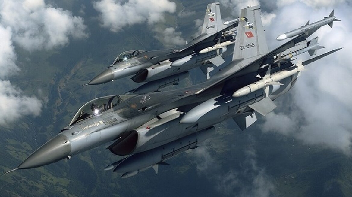 Τουρκία: Αεροπορική επίθεση σε ομάδα Κούρδων στρατιωτών