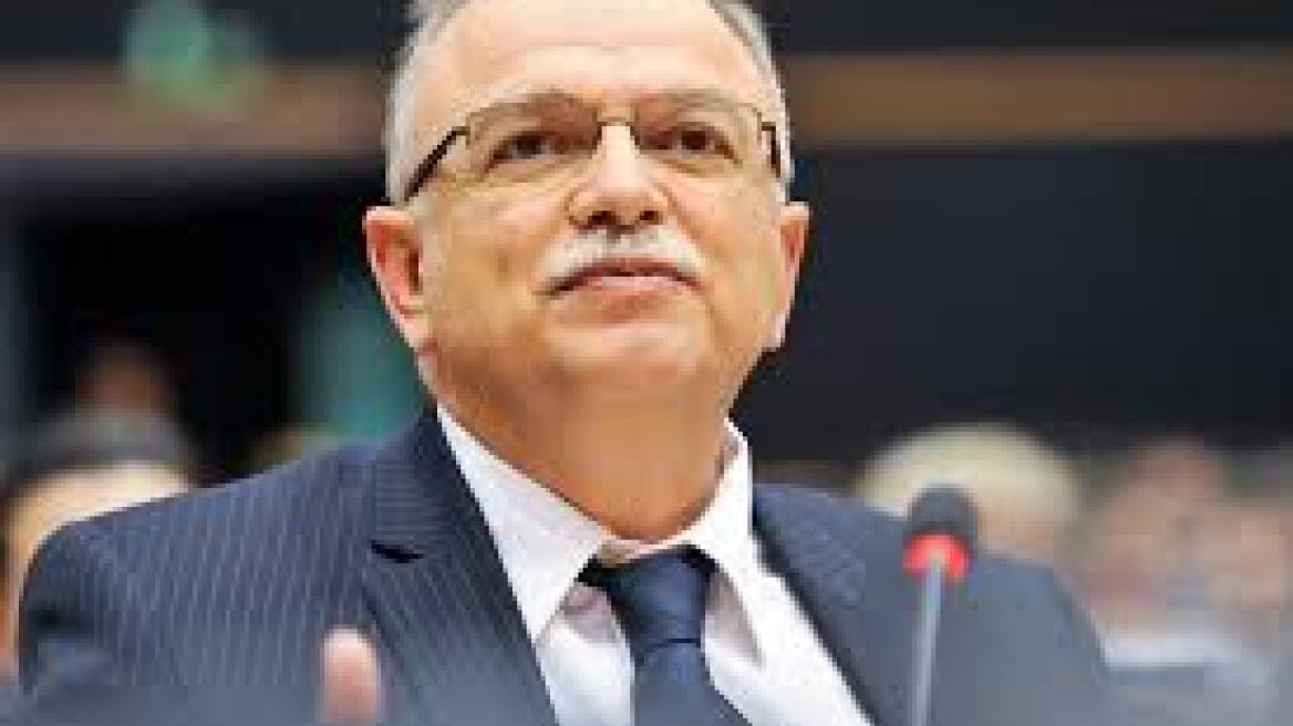 Παπαδημούλης: Ευρώ ή Δραχμή; -Κόμμα του 40% ή του 4%; -Τσίπρας ή Λαφαζάνης;