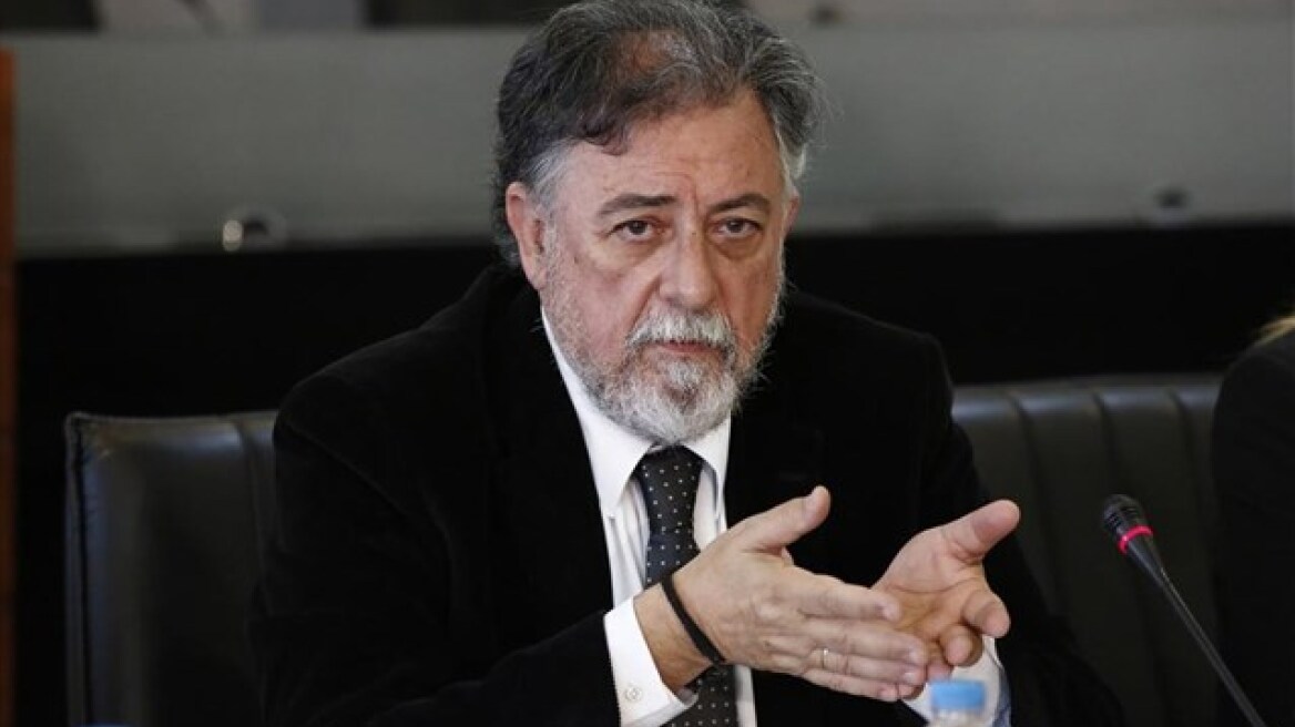 Πανούσης: Εμείς θα προσπαθήσουμε για την αστυνομική βία, εσείς θα καταγγείλετε όσους ρίχνουν μολότοφ; 