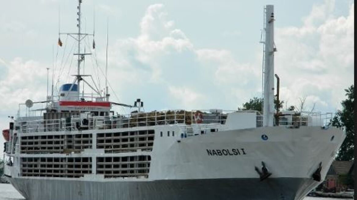 Φωτιά σε πλοίο ανοιχτά της Ιεράπετρας 