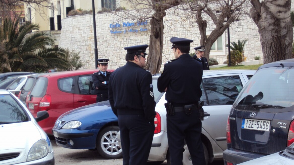  Κέρκυρα: Καυγάδισε με νεαρό και τον τρύπησε με… καμάκι!