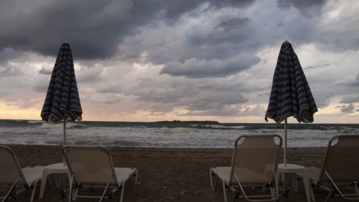 Καιρός: Τέλος ο καύσωνας, έρχεται συννεφιά και... καταιγίδες