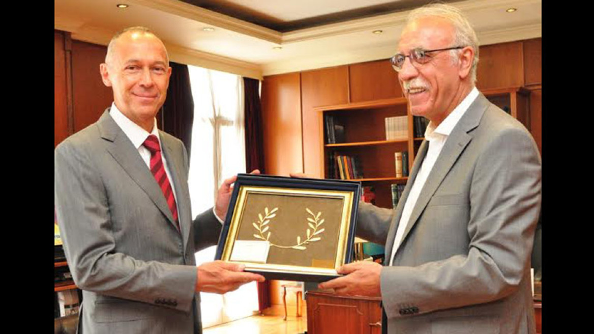 Με τον Ρώσο Πρέσβη η πρώτη συνάντηση του Βίτσα