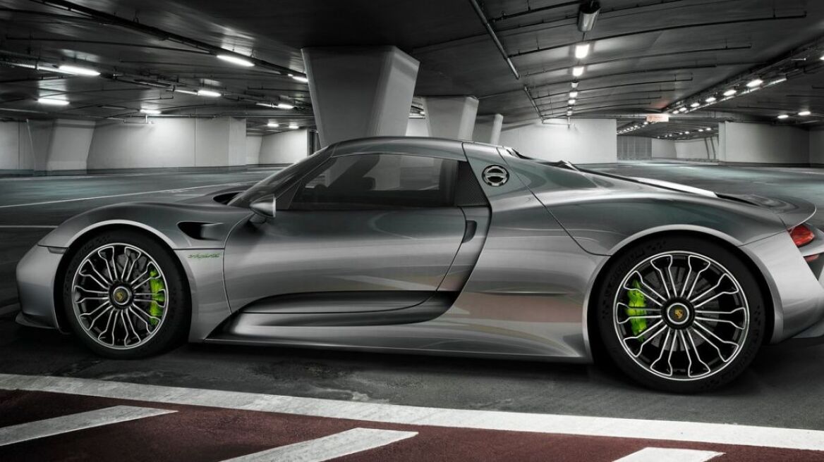 Video: Πως κατασκευάστηκε η 918 Spyder