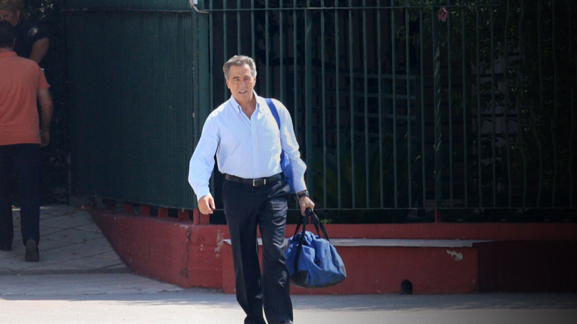 Απίστευτο: Το ΥΠΕΣ ζητά από τον δήμο να πληρώσει για το σκάνδαλο Παπαγεωργόπουλου