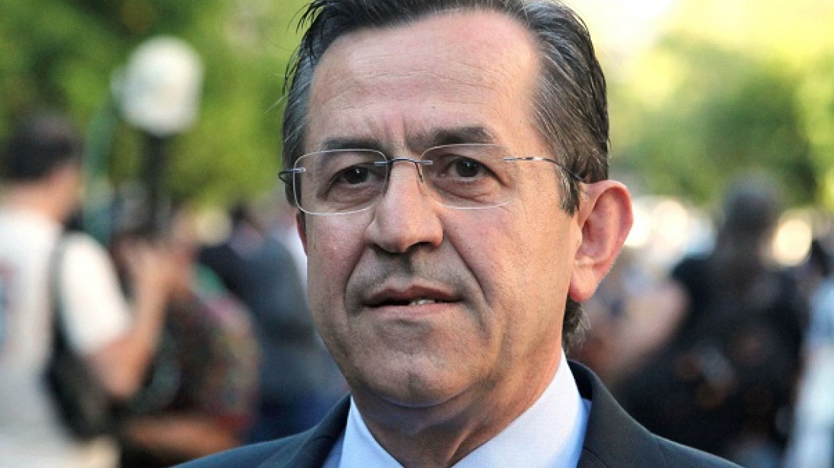 Σάλος με τη φωτογραφία της νεκρής μητέρας του Νικολόπουλου - Τι απαντά ο ίδιος