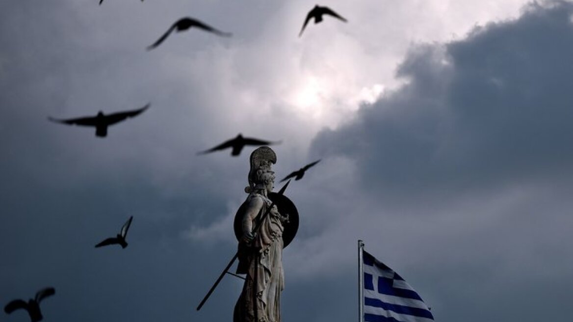 WSJ: Μεγαλύτερη βύθιση στην ύφεση με το νέο Μνημόνιο