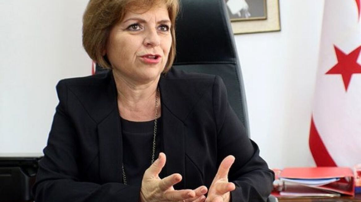 Χαμός στα Κατεχόμενα με την πρώτη γυναίκα- επαγγελματία οδηγό «υπουργού»