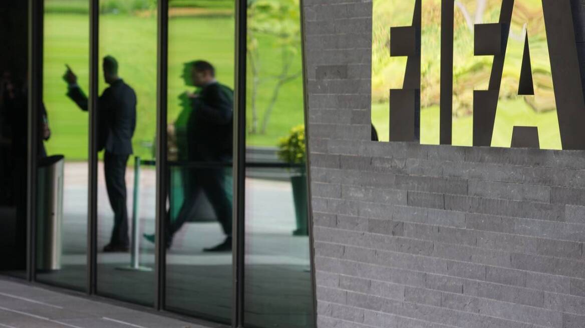 FIFA: Έρευνα για το ενδεχόμενο ύπαρξης φακέλου «αντί-Πλατινί»