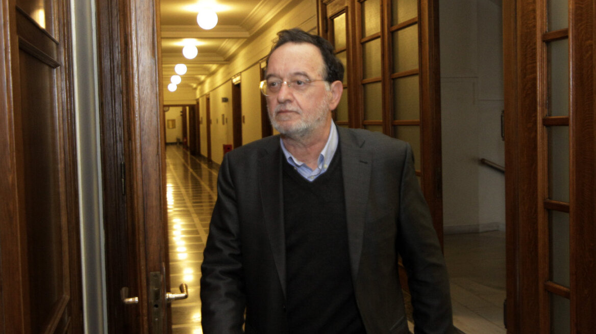 Ο Λαφαζάνης διευρύνει τις συμμαχίες περιμένοντας Ζωή και Γλέζο