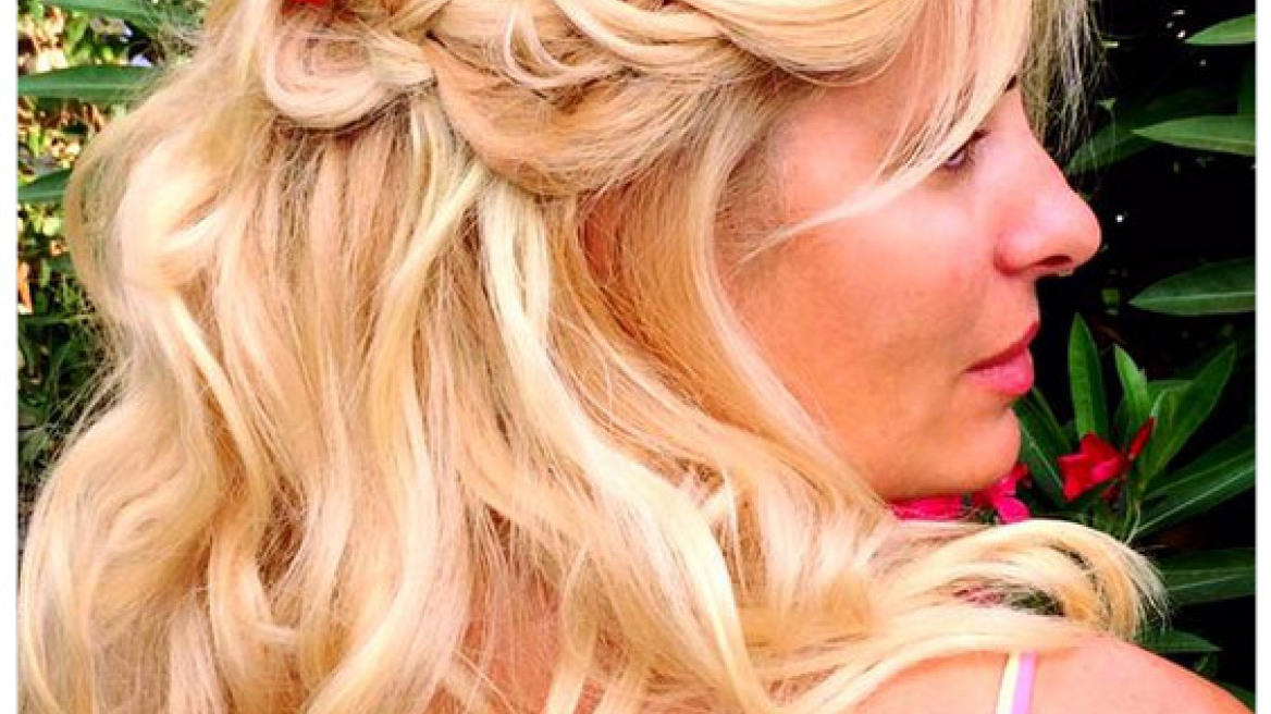 Ξέσπασε κόντρα για τη βάπτιση της κόρης της Μενεγάκη 